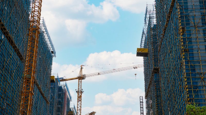 在了解农村自建房施工报价时，还需注意以下几点：
